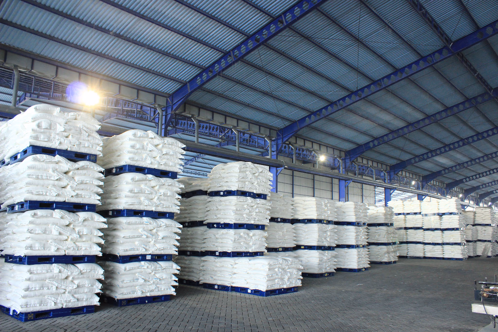 Bahari Sentosa Abadi - Professional Salt Distribution Team